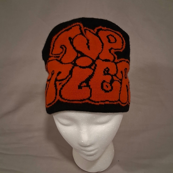 Y2K TOP TIER Beanie : Dome Cap : Black / Red : 100% Acrylic - Picture 1 of 4